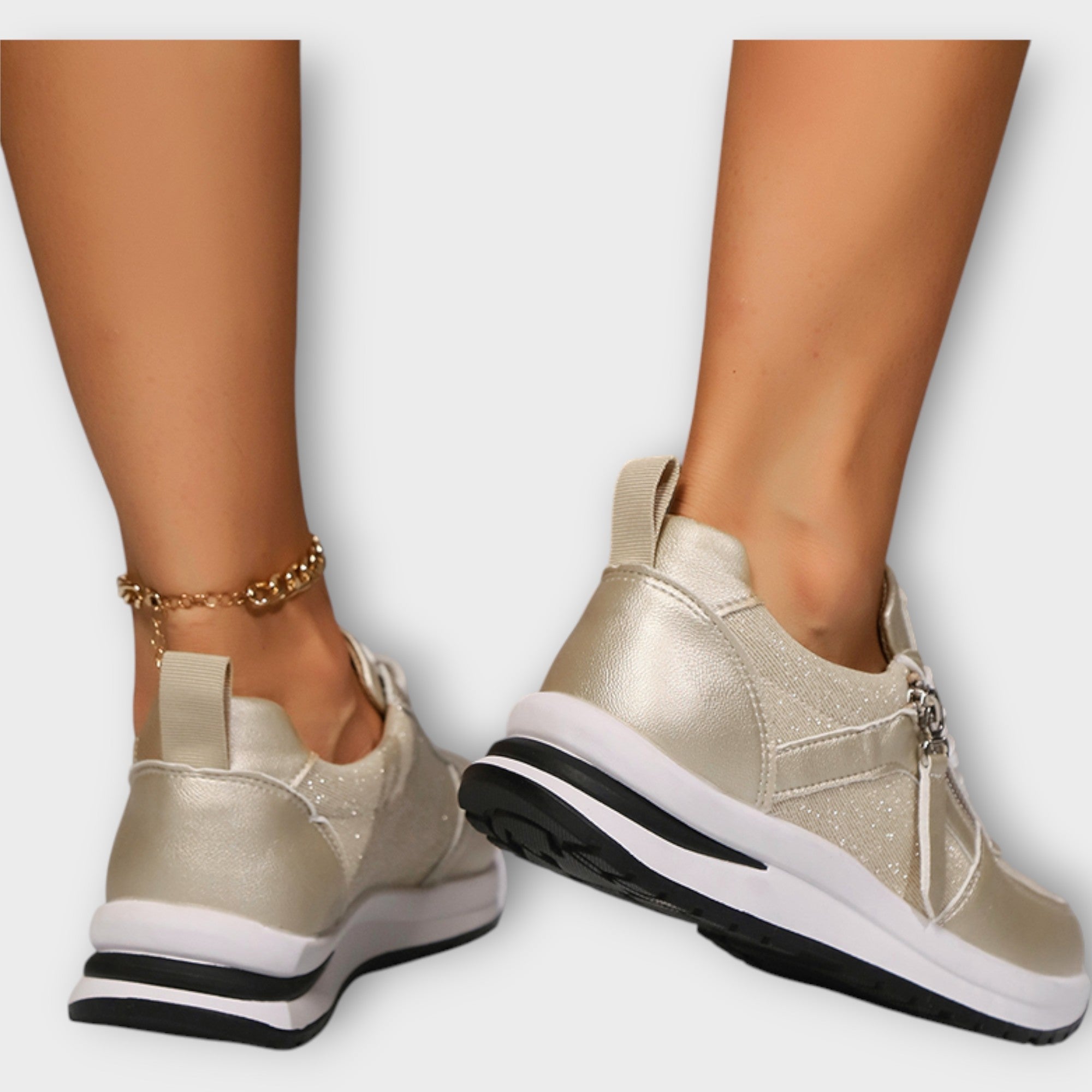 Sports Shoes with Comfort and Timeless Style