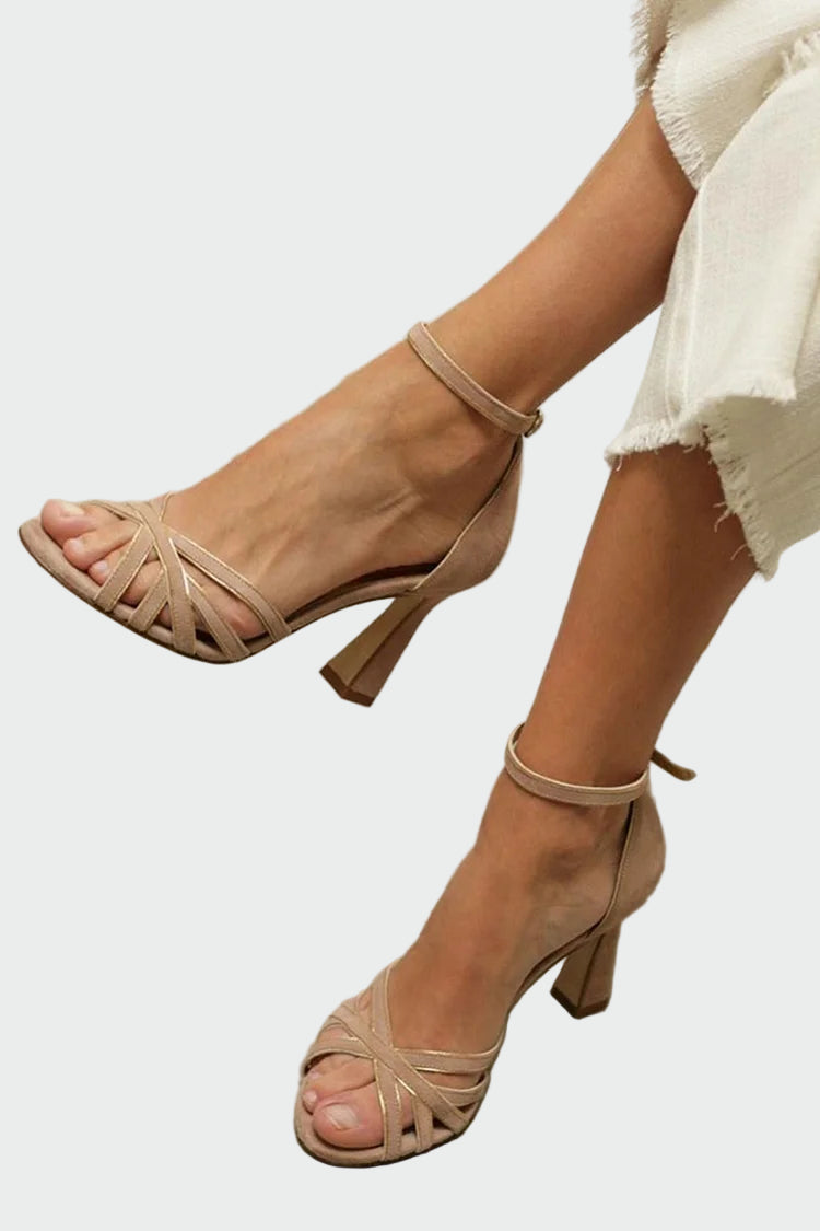 Block heel sandals with straps