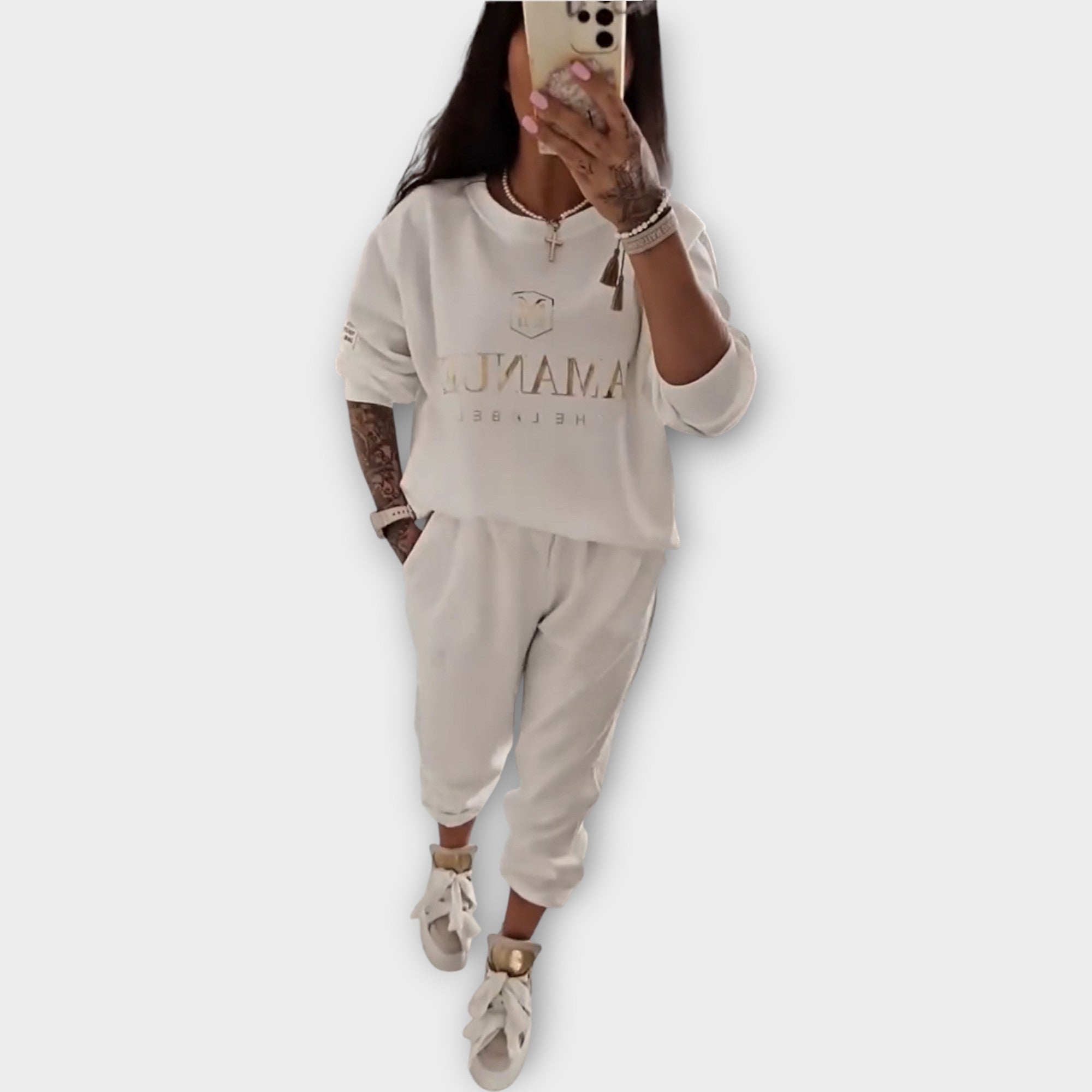 Tracksuit Set with Minimal Design and Comfort