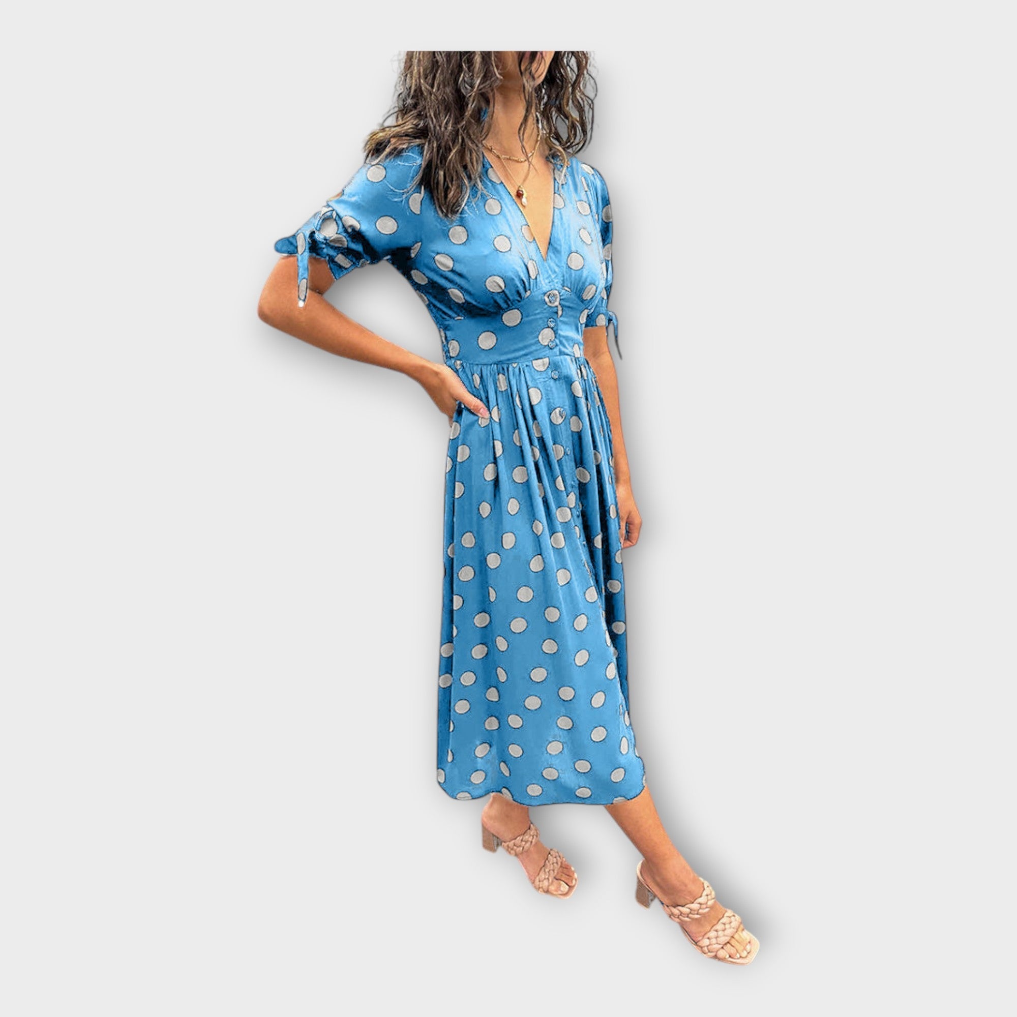 Elegant dress with modern pattern and timeless finesse