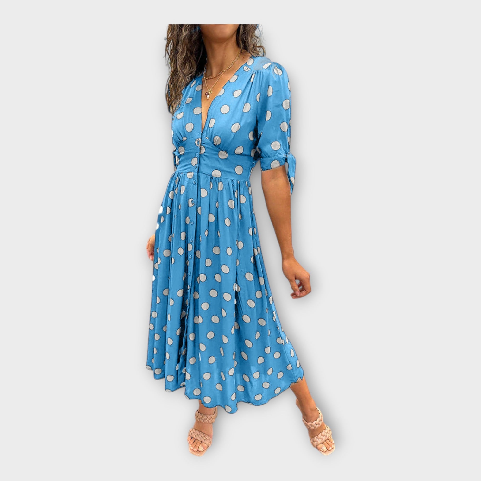 Elegant dress with modern pattern and timeless finesse