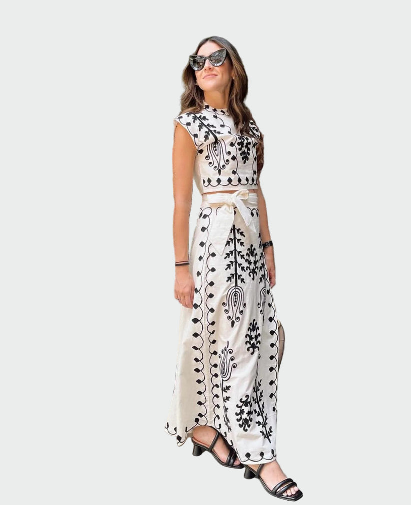 Elegant Patterned Set