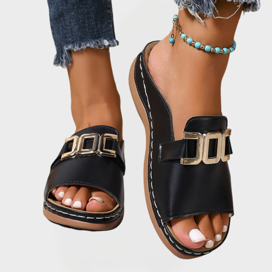 Sandals with Thick Heels and Easy Fit