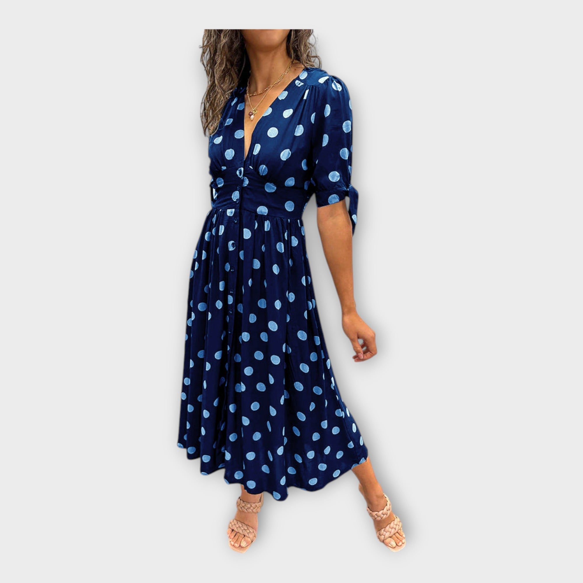 Elegant dress with modern pattern and timeless finesse