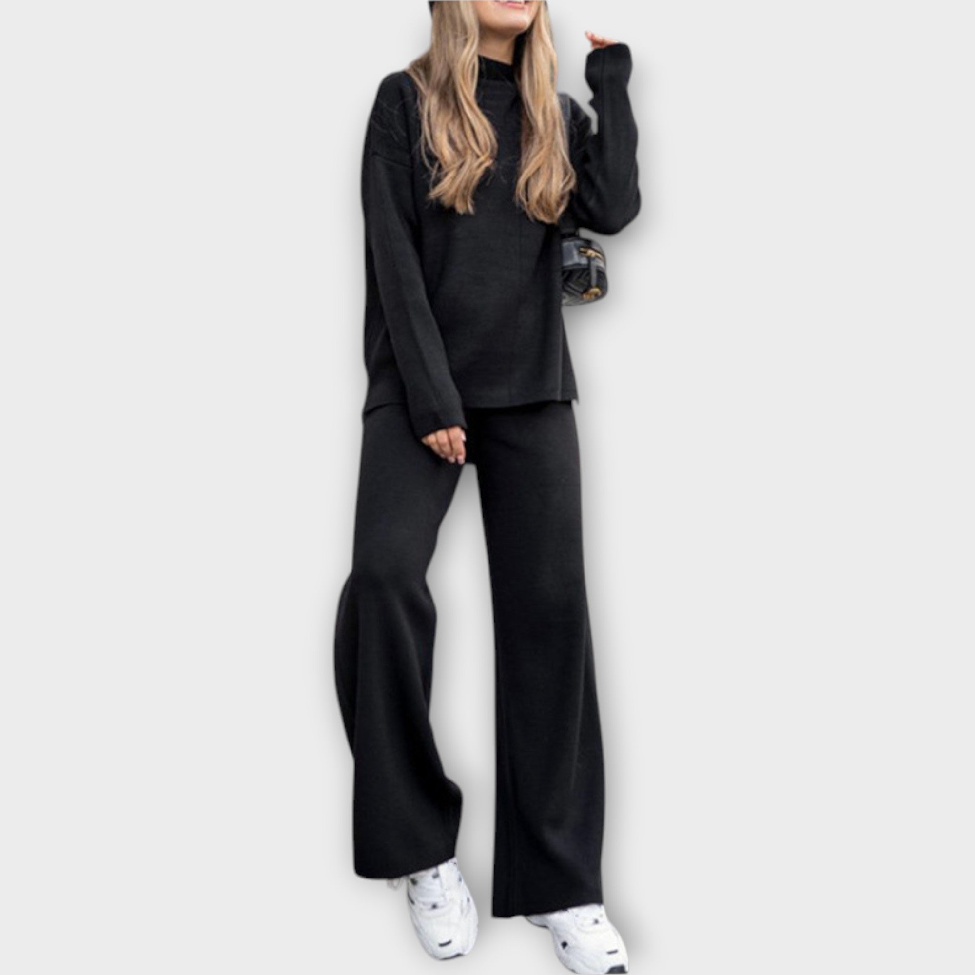 Set with Relaxed Fit and Minimal Aesthetic