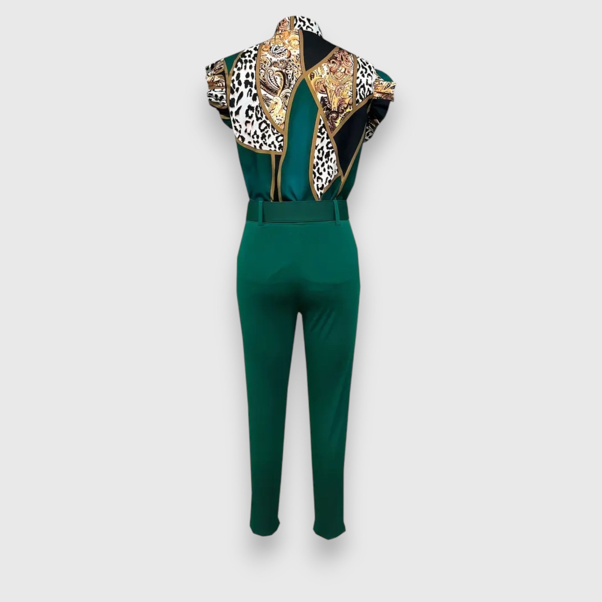 Two-Piece Set with Modern Leopard Print