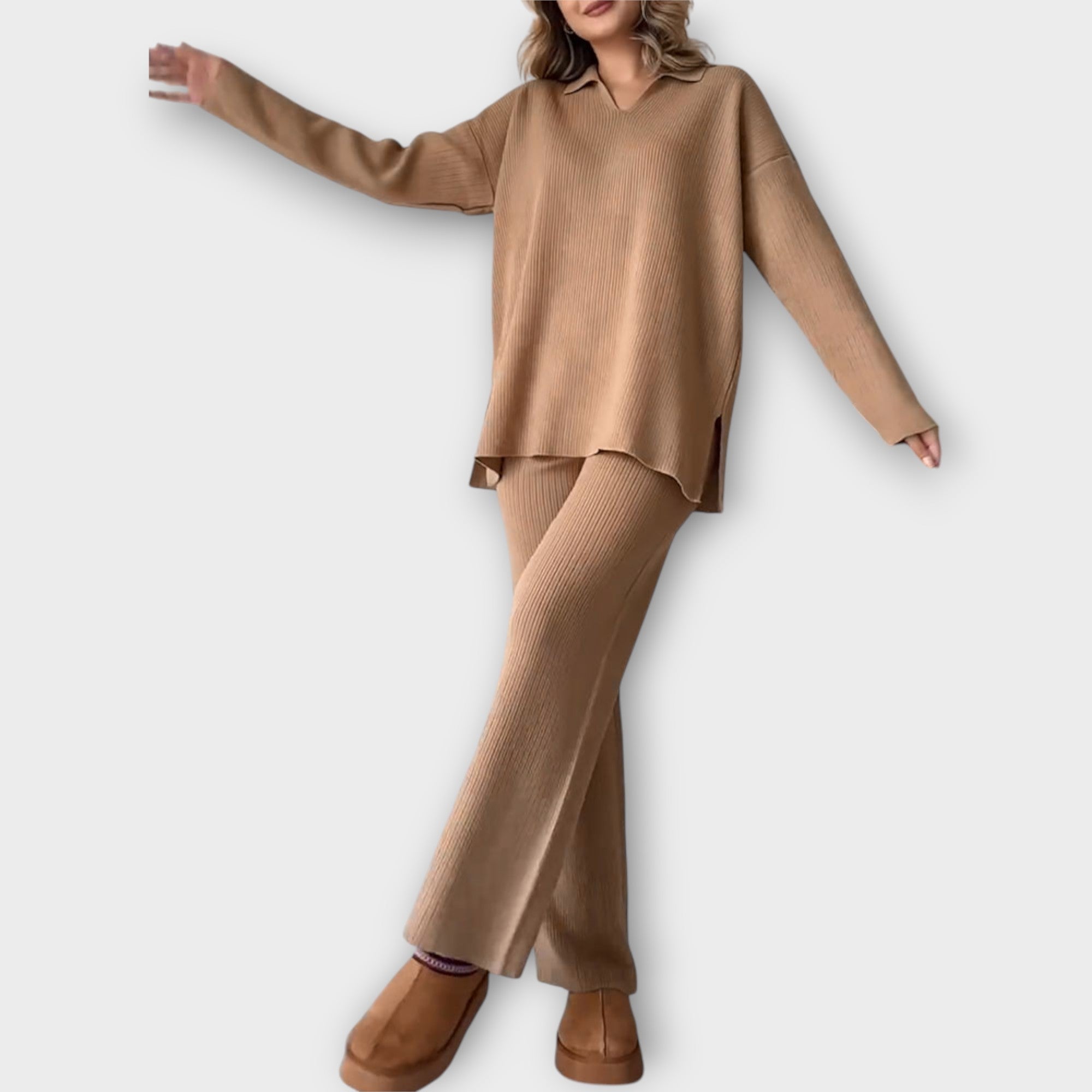 Set with Relaxed Fit and Minimal Design