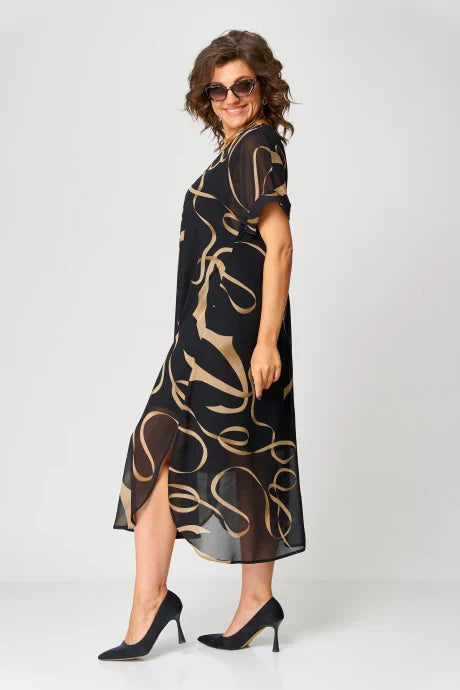 Airy Dress with Linear Patterns and V Neckline