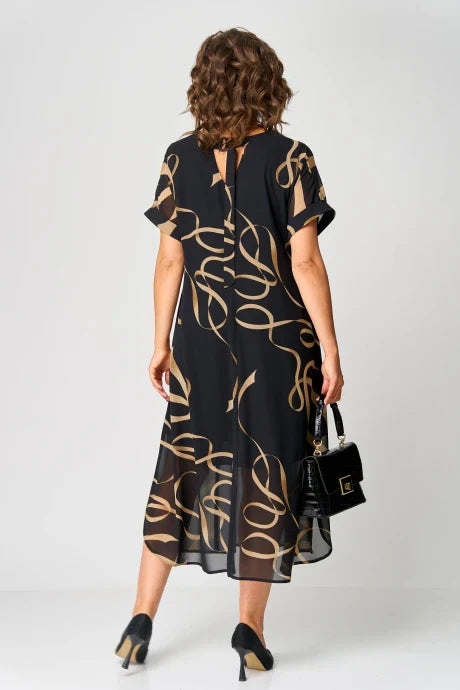 Airy Dress with Linear Patterns and V Neckline