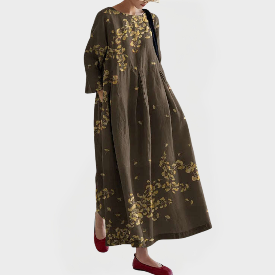 Elegant Maxi Dress in Linen with Embroidered Floral Lace