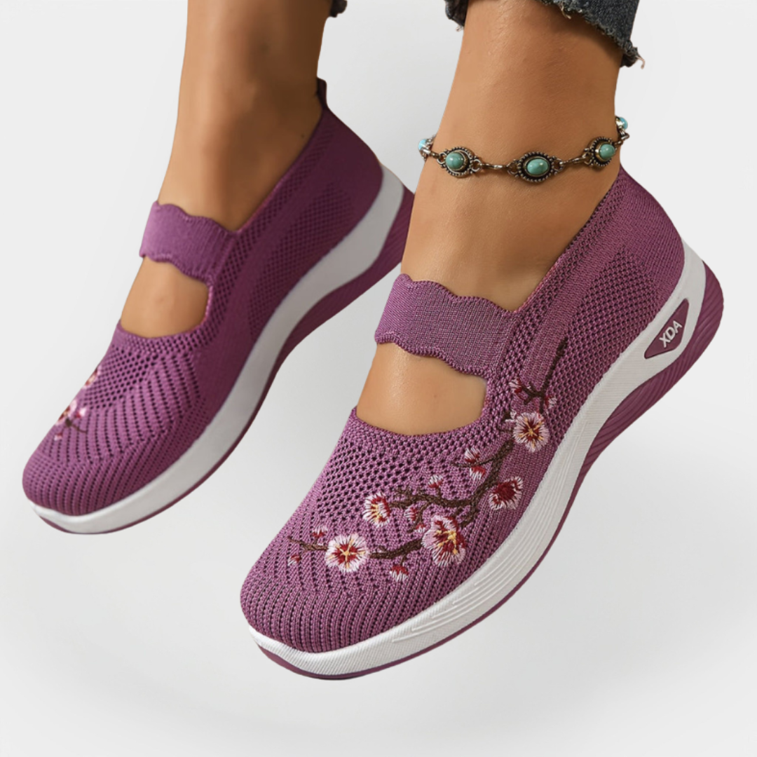 Orthopaedic Shoes with Flower Embroidery