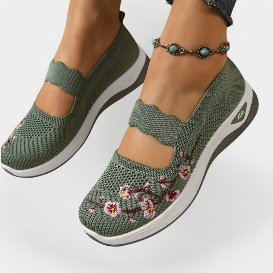 Orthopaedic Shoes with Flower Embroidery