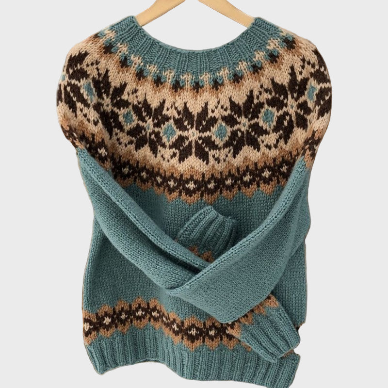 Knitted Retro-Inspired Turtleneck