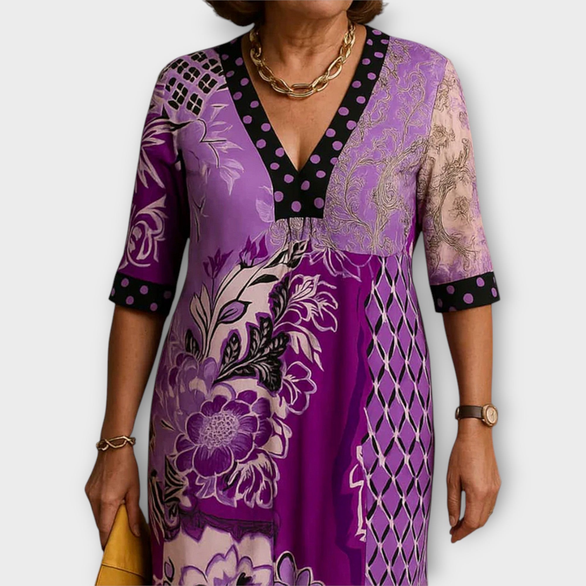 Dress with Elegant Neckline and Unique Designs