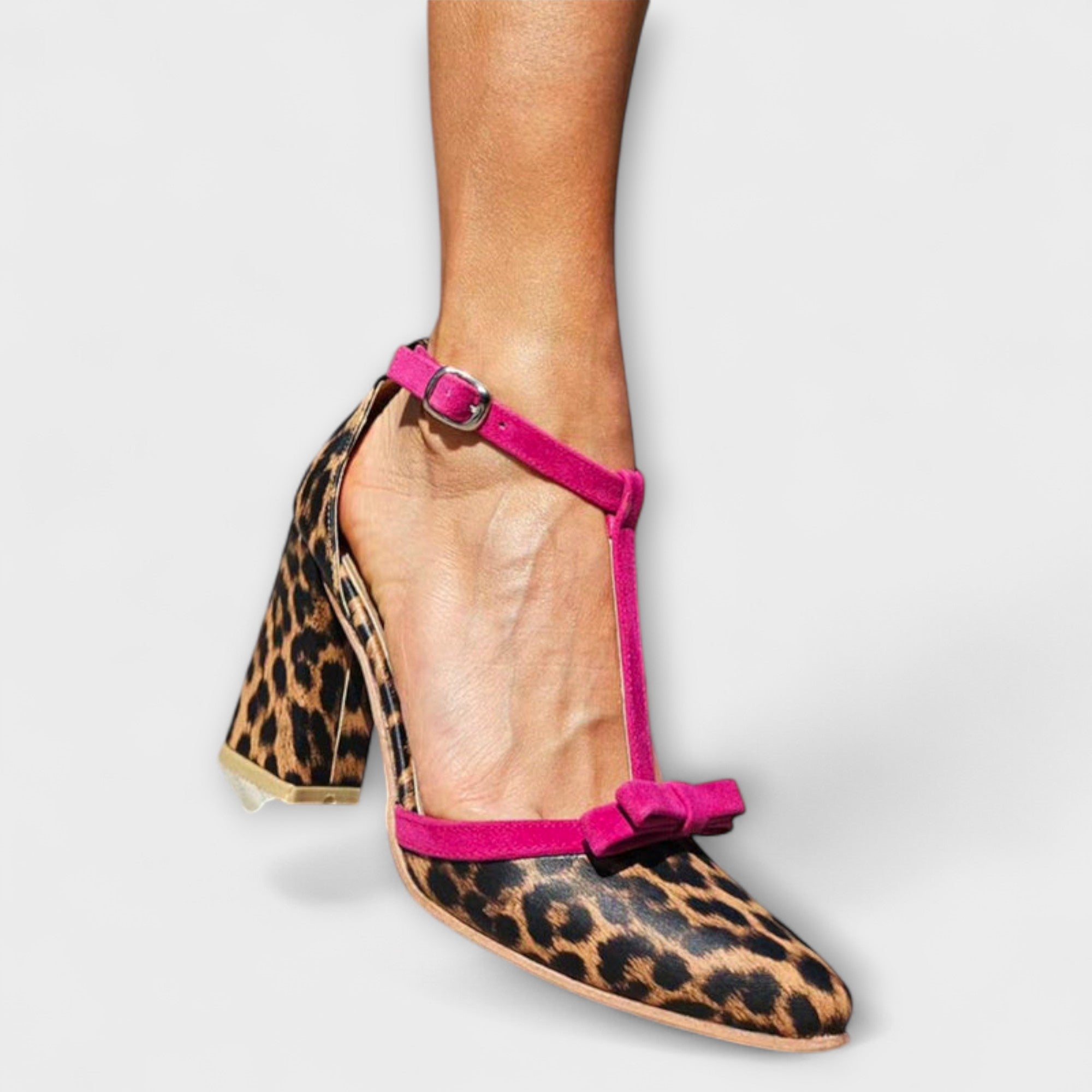 Leontina – Block Heels with Bold Wild Emphasis