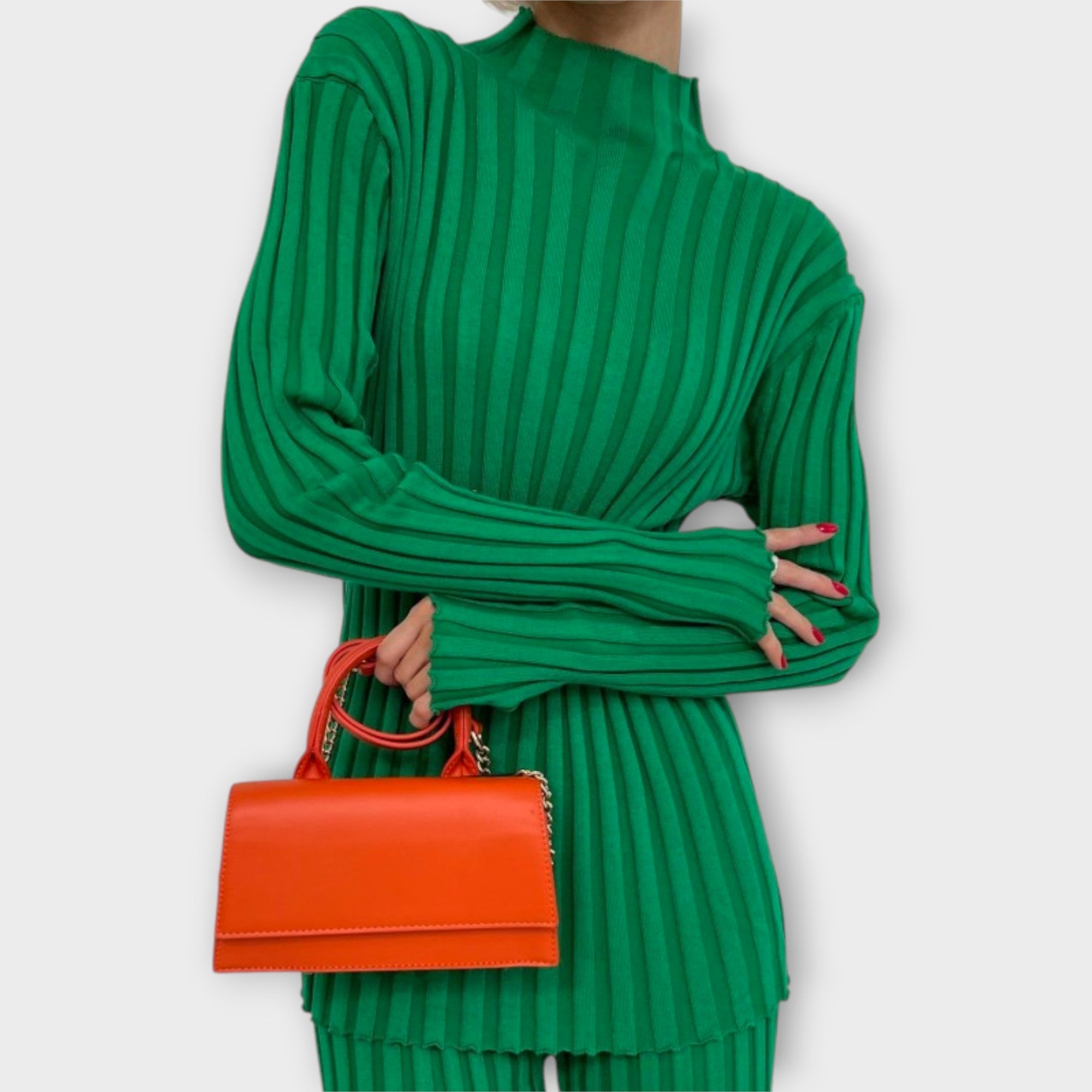 Knitted Set with Modern Line