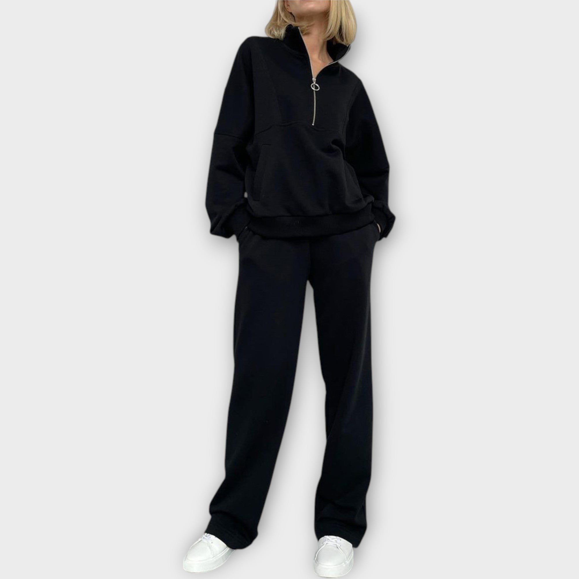 Zip Set with Minimal Aesthetic