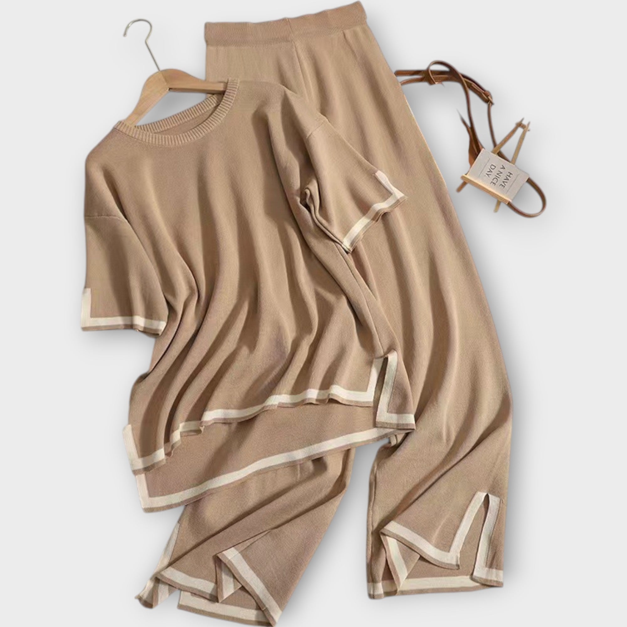 Knitted Set with Short Sleeves and Relaxed Fit