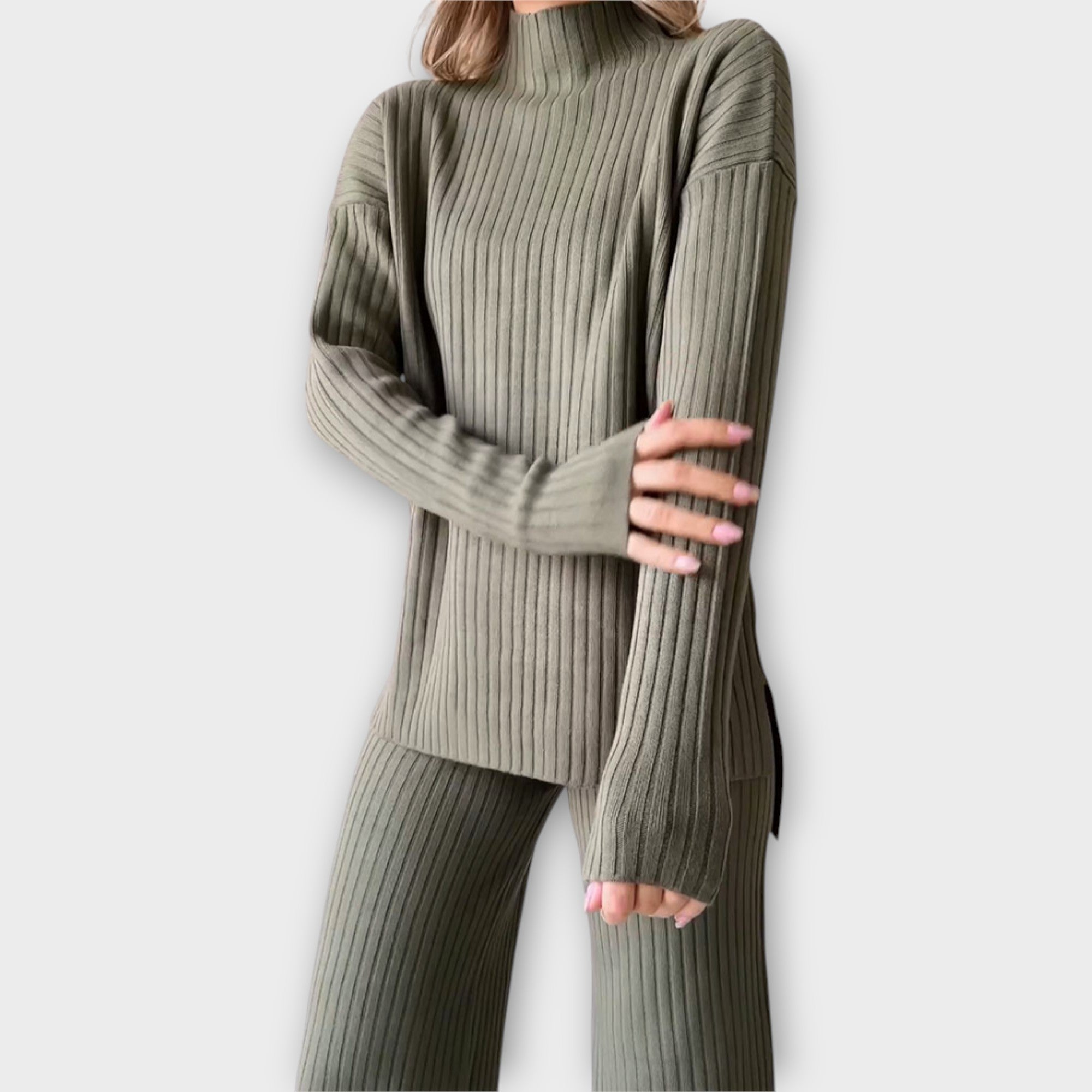 Knitted Set with Comfortable Fit