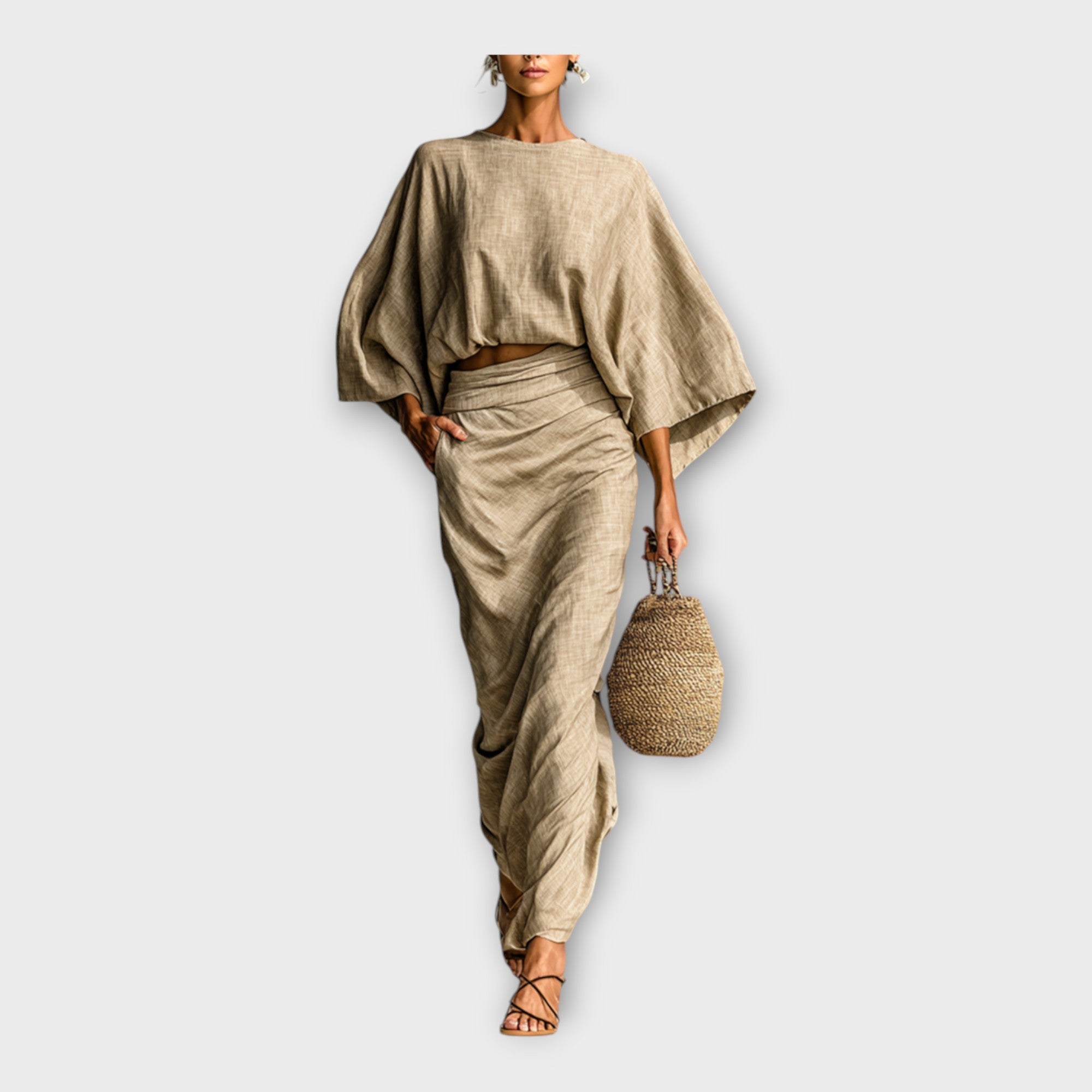 Set with sleek and versatile design