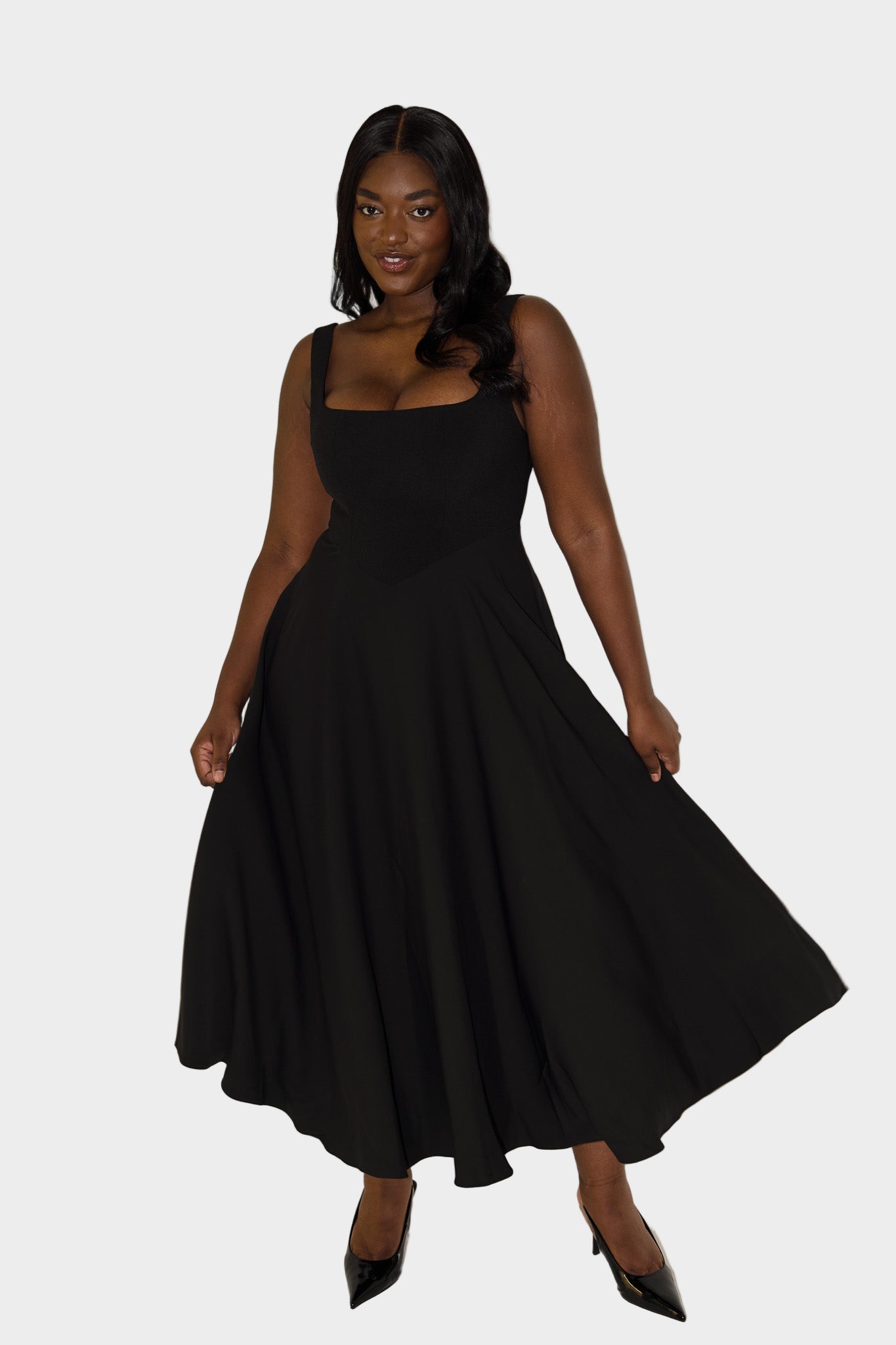 Timeless Airy Midi Dress with Elegant Line and Natural Movement