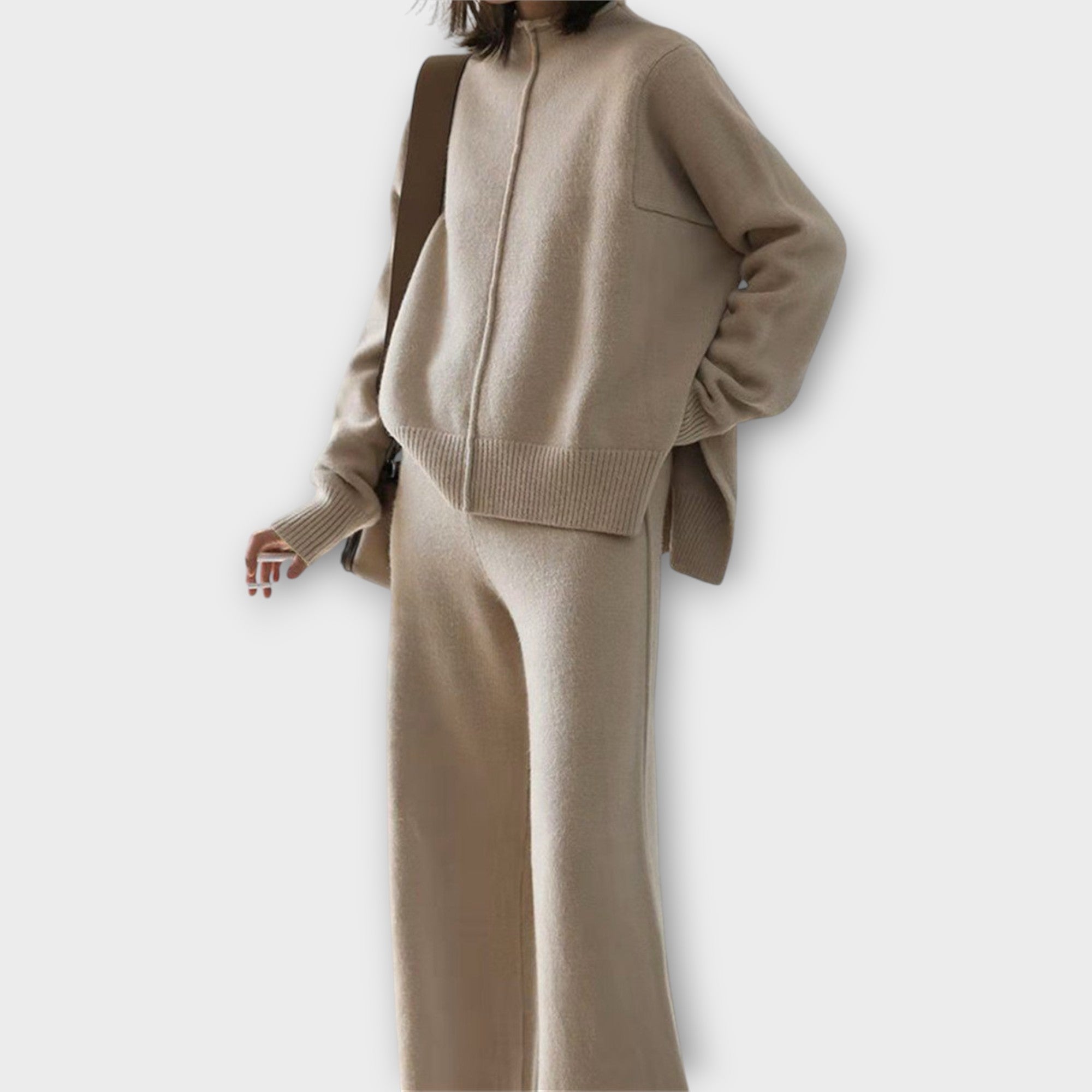 Set with Timeless Elegance and Comfort