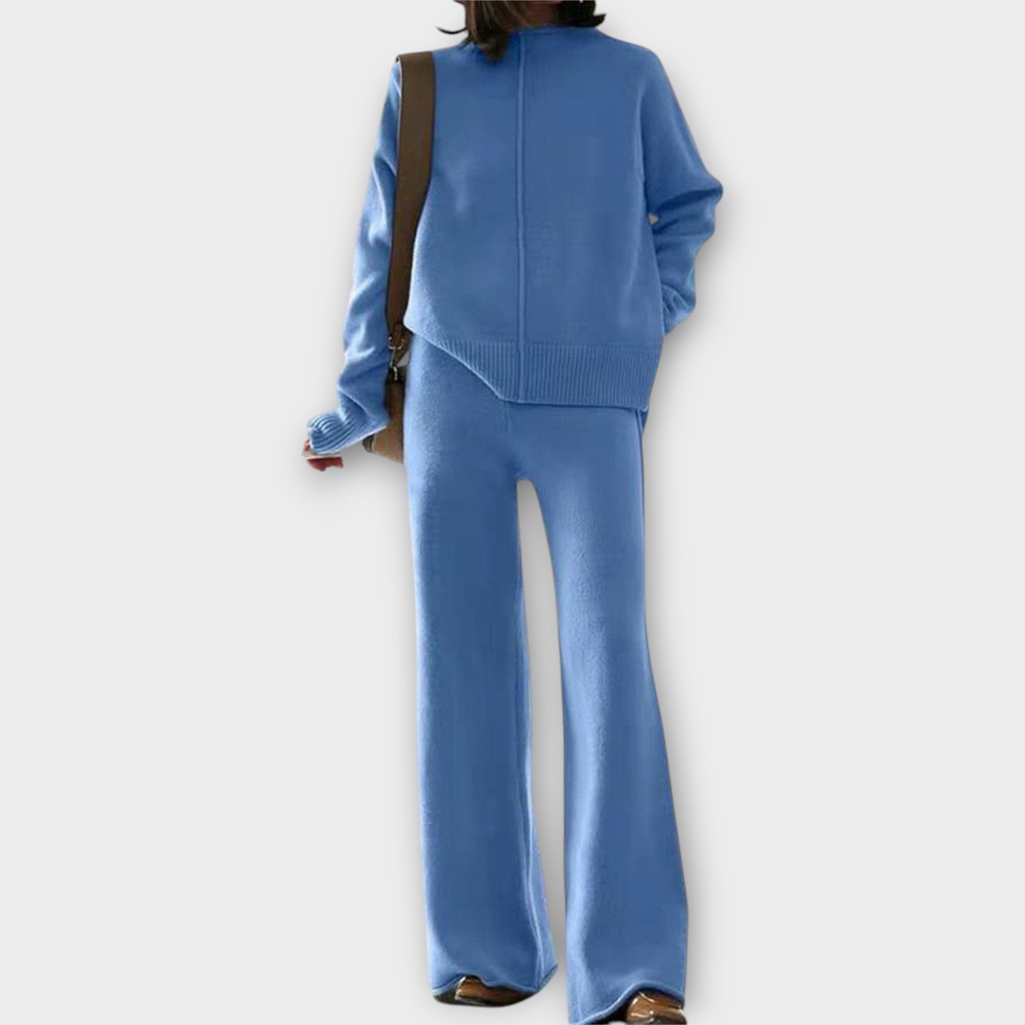 Set with Timeless Elegance and Comfort