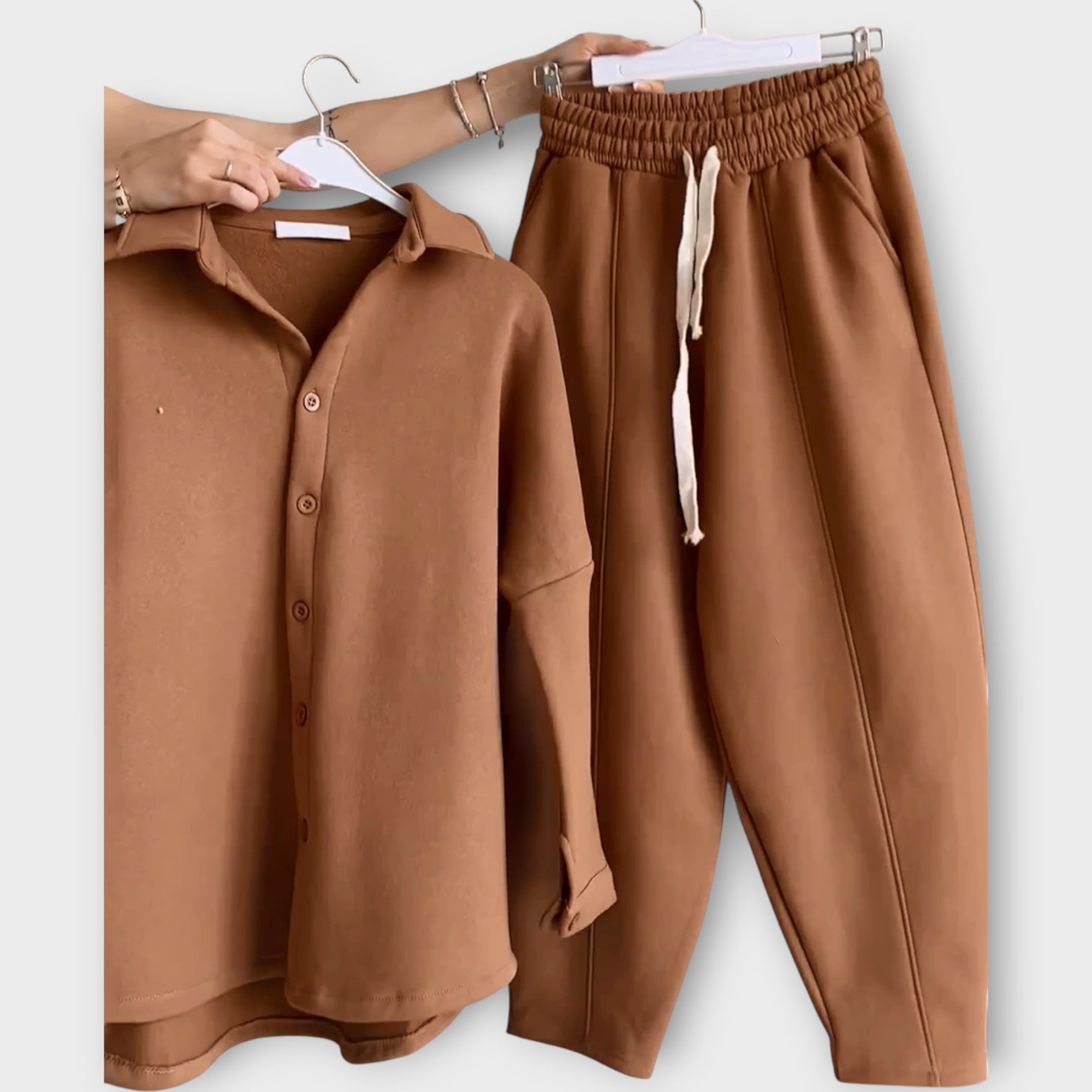 Button Set with Elegant Line