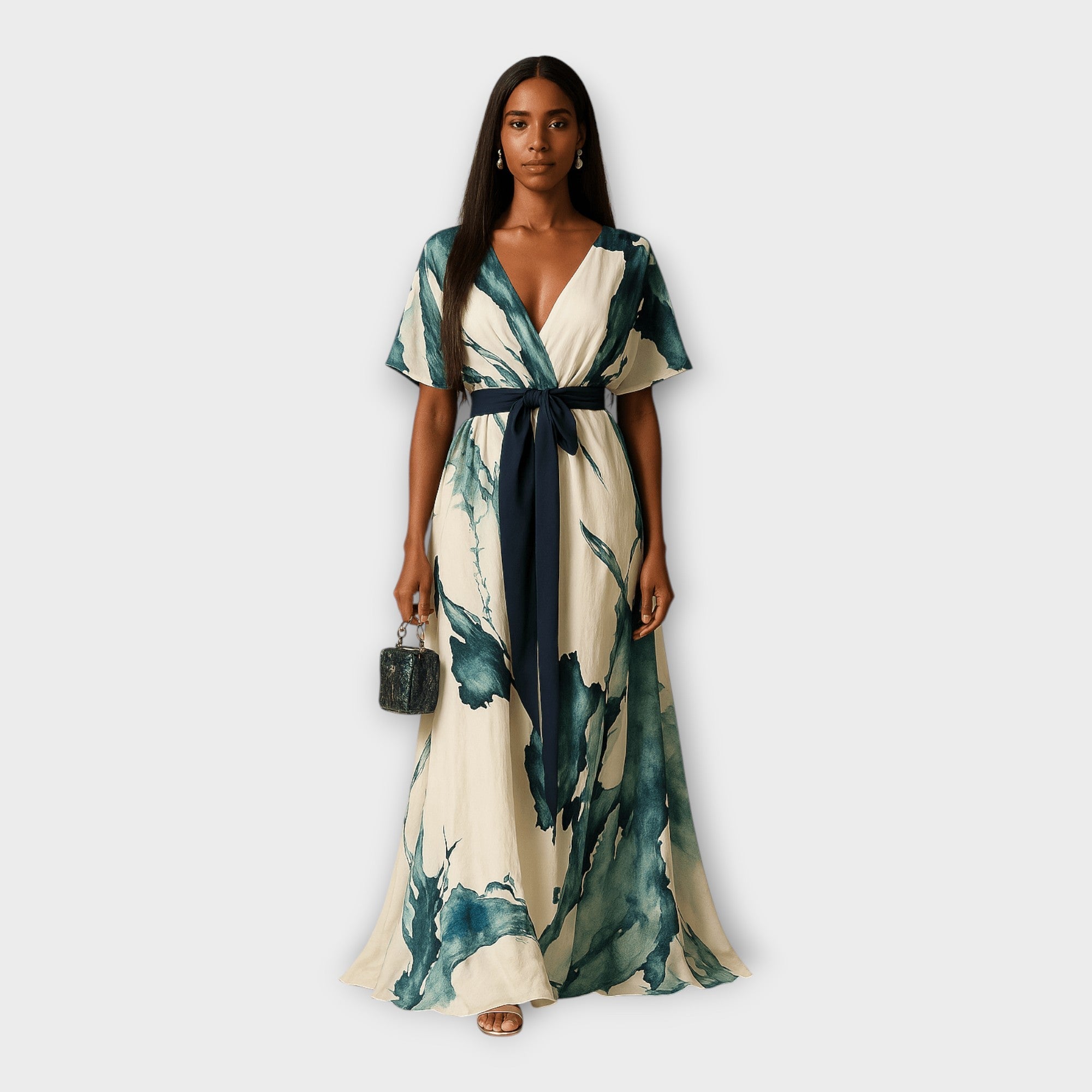 Long Dress with Belt and Airy Line