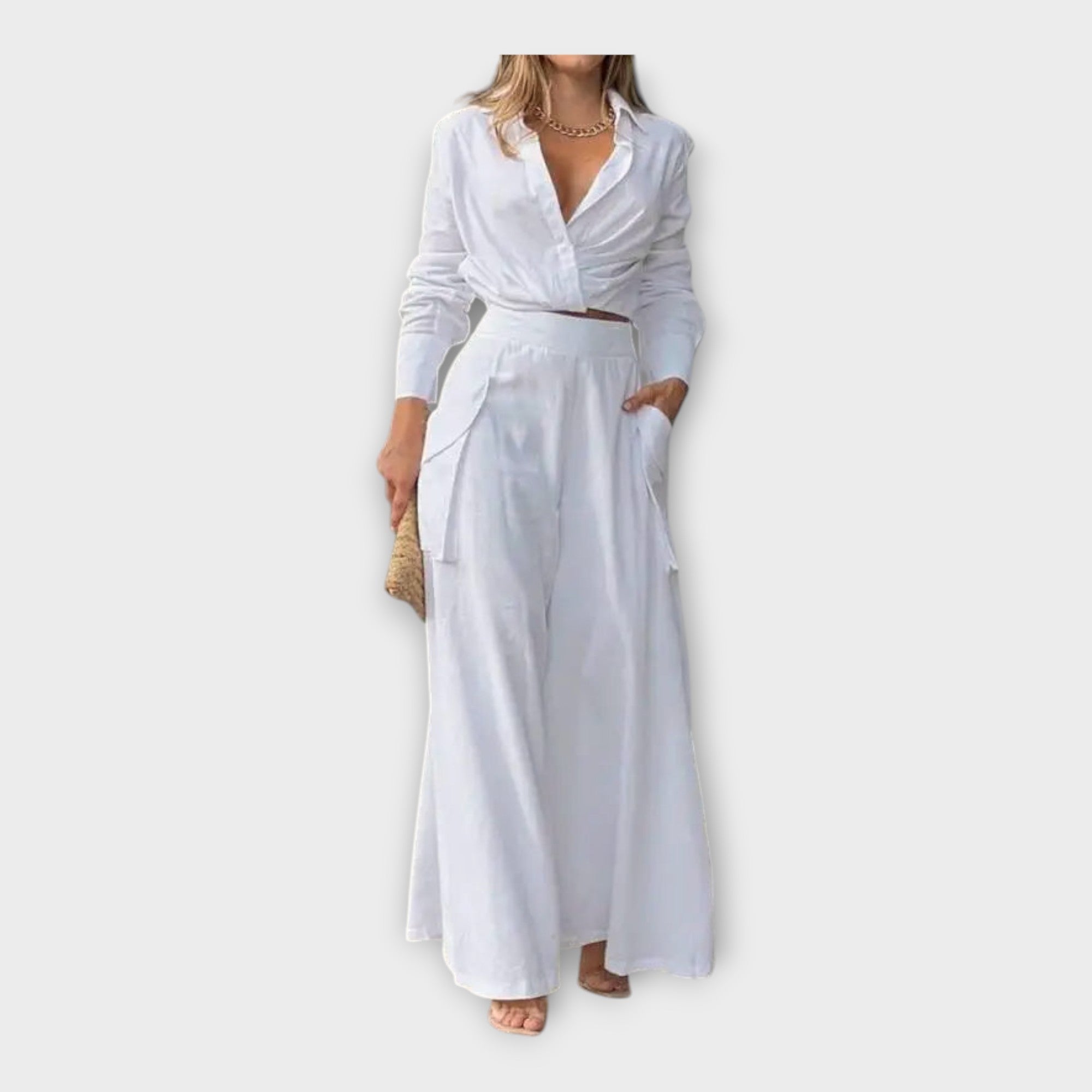 Set with timeless elegance and minimal aesthetic